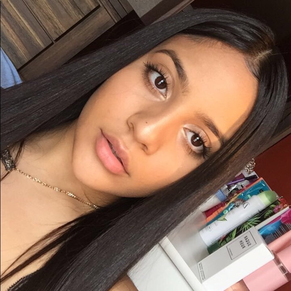 Meet your Posher, Celine